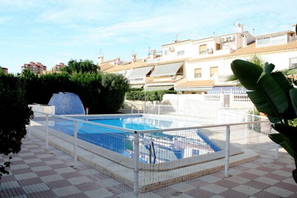 El Tracho Townhouse El Campello Villa Bagian luar foto
