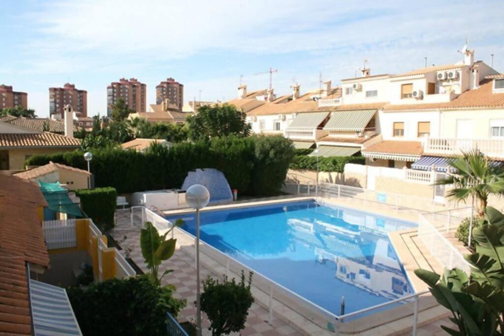 El Tracho Townhouse El Campello Villa Bagian luar foto